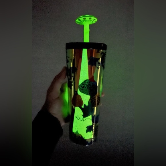 Starbucks Halloween 2024 24 Oz Glow In Dark Cup with UFO Straw Top - Picture 2 of 2